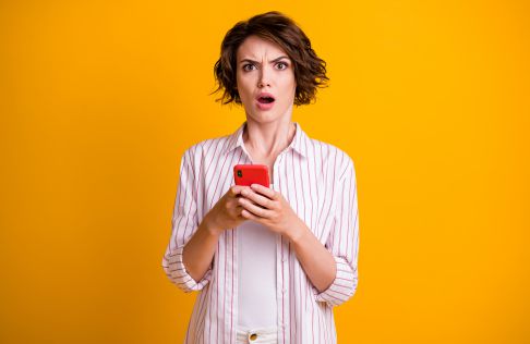répondre aux commentaires négatifs réseaux sociaux